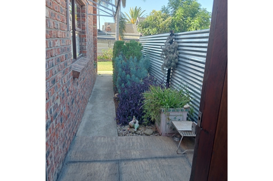 2 Bedroom Property for Sale in Campher Park Eastern Cape